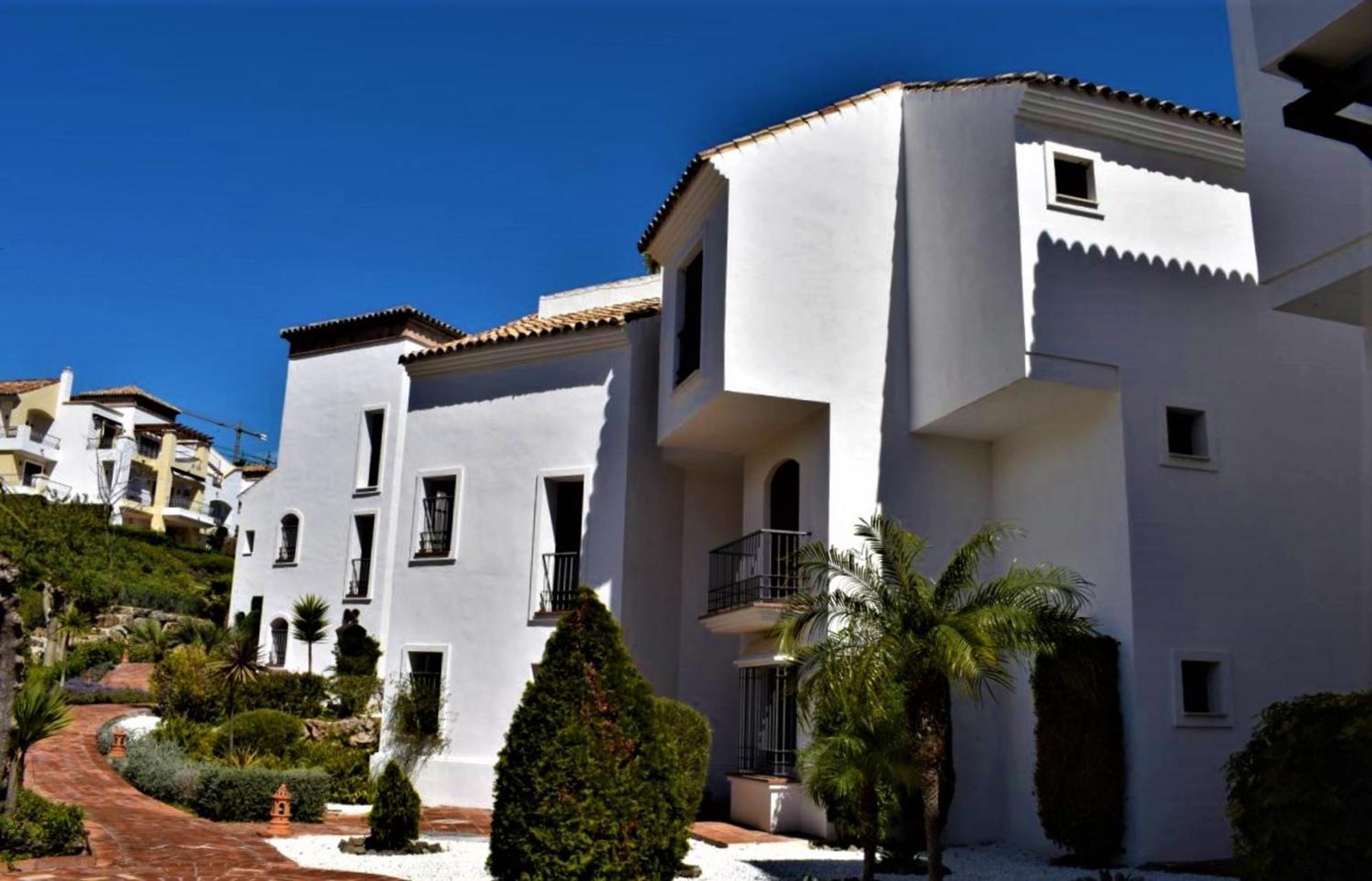 Superior 3Br Golfla Apartment Minutes From Puerto Banus & Marbella Malaga Exterior photo